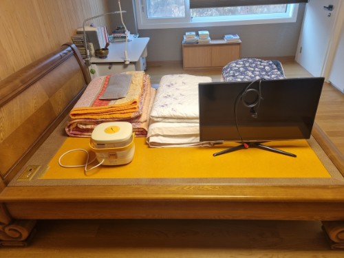 몽땅정리--돌침대-tv-침구류