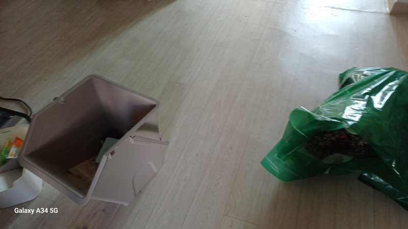 작업 전 발코니