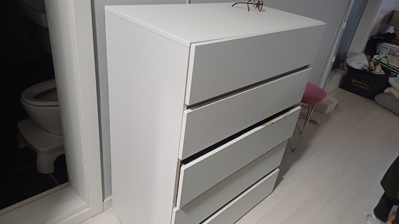 침실 가구 상태