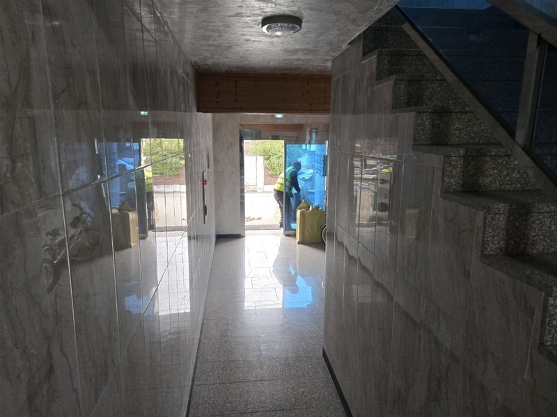 계속되는 폐기물 운반