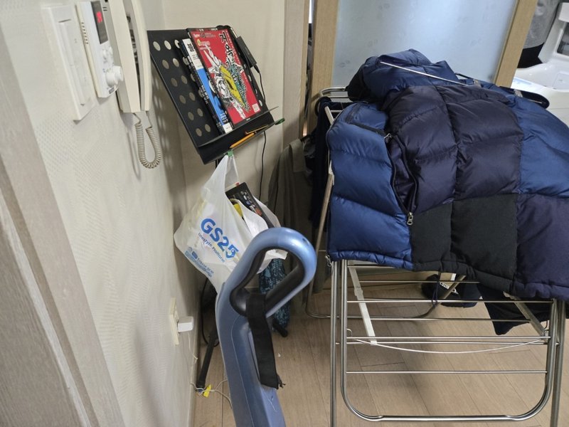 쌓여있는 박스들