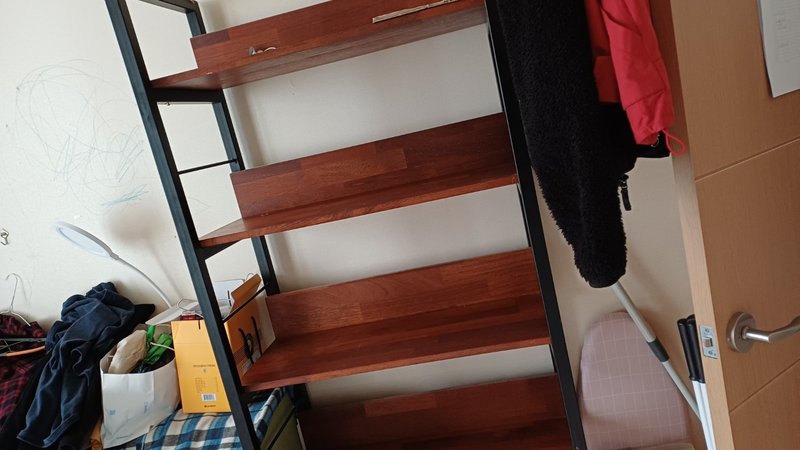 책장 분해 작업 시작