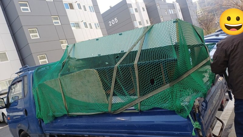 깨끗해진 방 공간