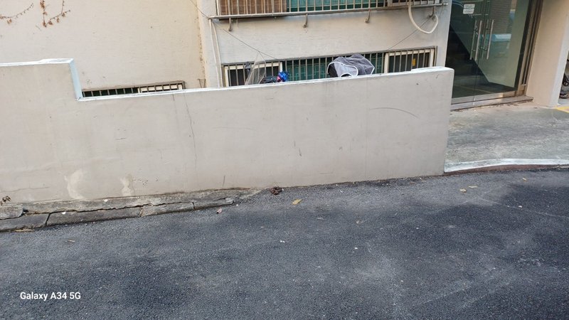 폐기물 수거 완료 후 깨끗해진 현장